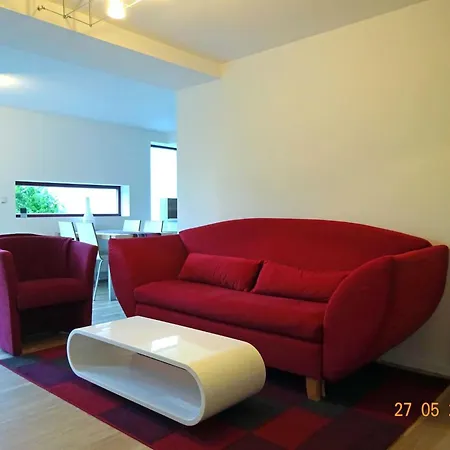 Cityferienwohnung - Mit Sauna Und Garten - Objekt 94475 Apartman *